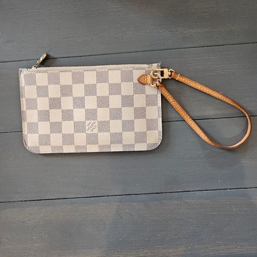Louis Vuitton leather Neverfull Pochette Damier Azur Small clutch Wristlet - Picture 6 of 16